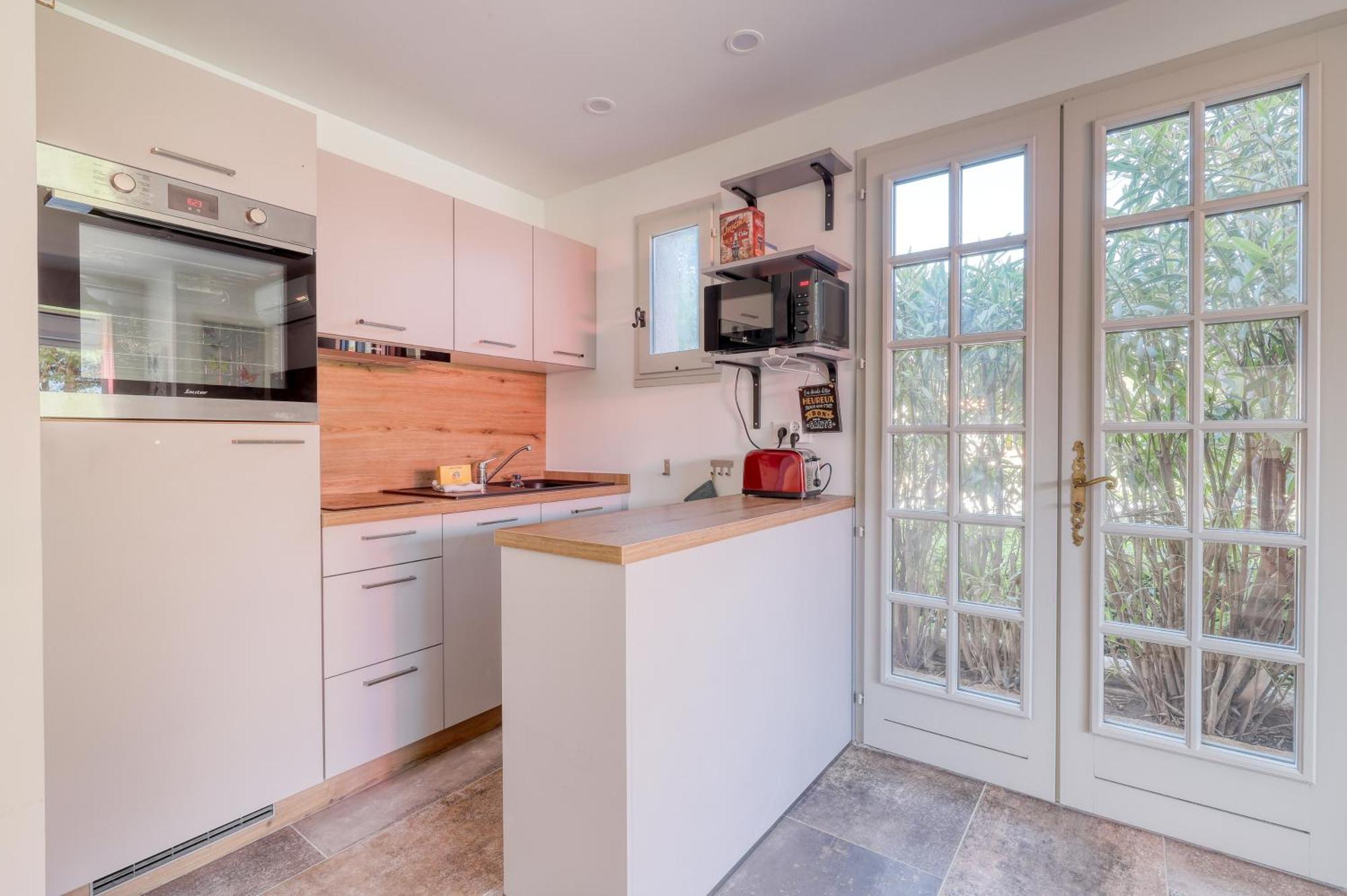 Magnificent Newly Renovated Close To Beach & Swimming Pool Le Lavandou Exterior photo