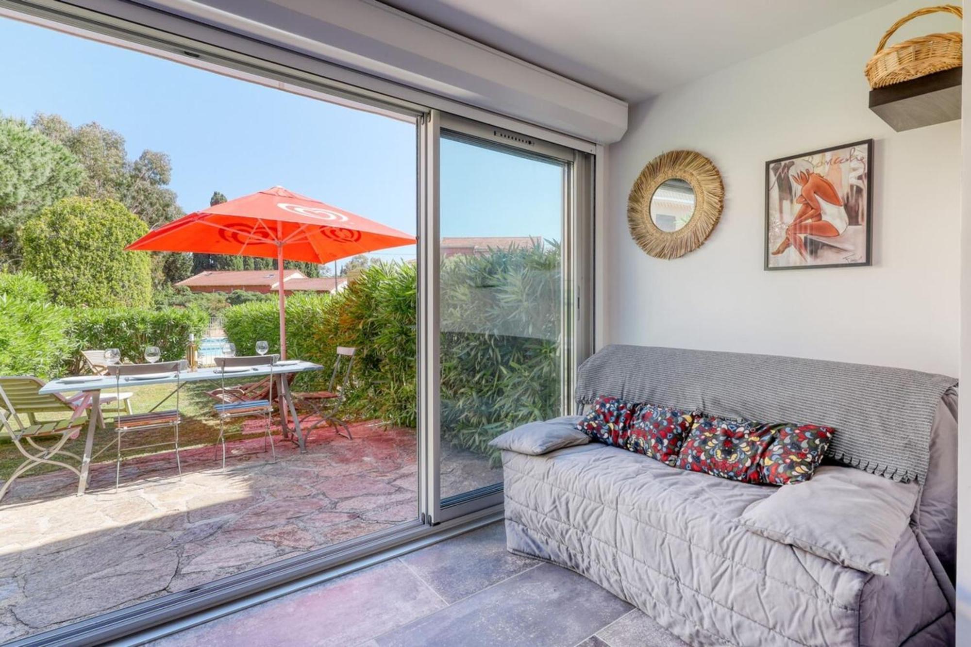 Magnificent Newly Renovated Close To Beach & Swimming Pool Le Lavandou Exterior photo